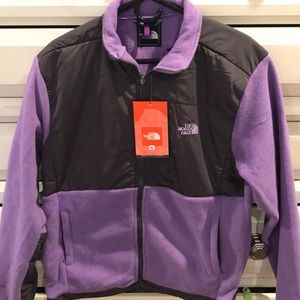 Woman’s north face- size XL